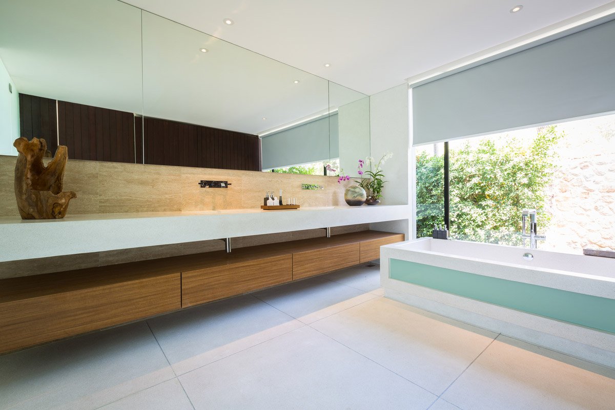 Ensuite bathroom at Malabar, a private 4 bedroom beach front villa located in Laem Sor, Koh Samui, Thailand